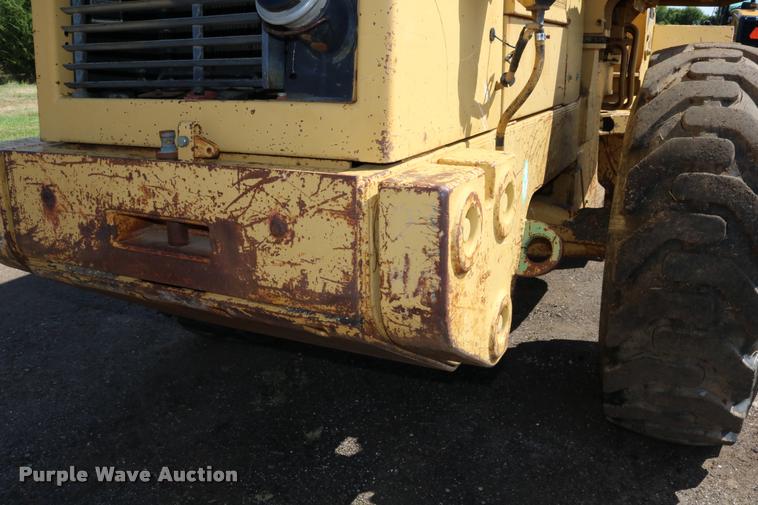 image for item DD0231 1990 Caterpillar 926E wheel loader
