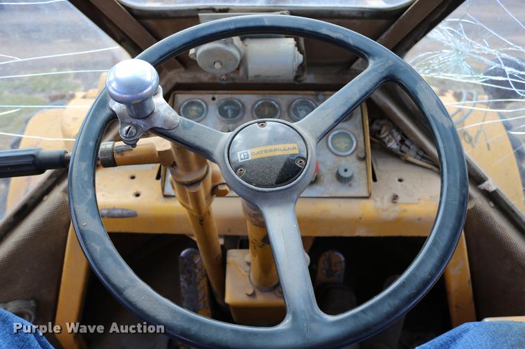 image for item DD0232 1979 Caterpillar 950 wheel loader