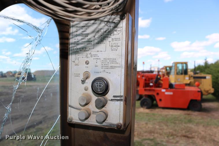 image for item DD0232 1979 Caterpillar 950 wheel loader