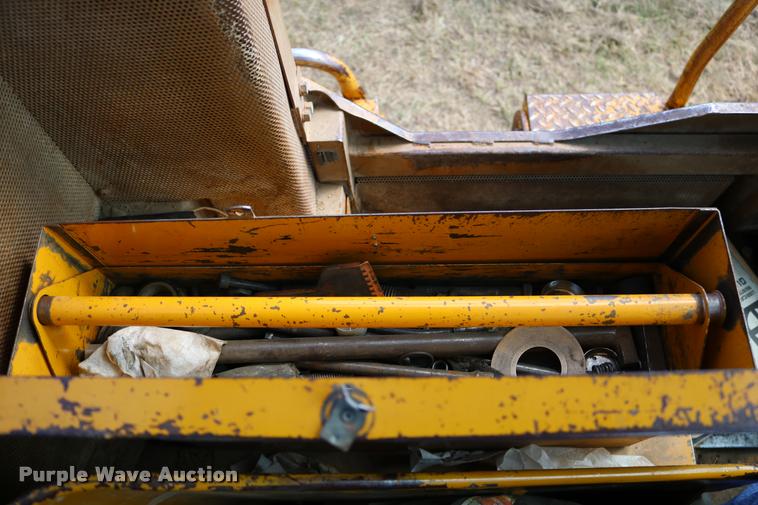 image for item DD0232 1979 Caterpillar 950 wheel loader