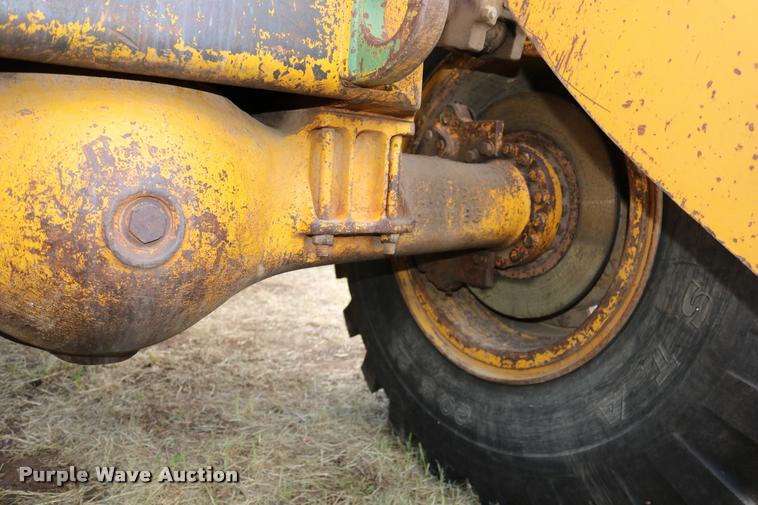 image for item DD0232 1979 Caterpillar 950 wheel loader