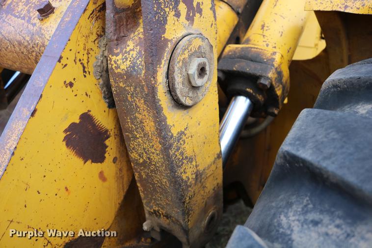 image for item DD0232 1979 Caterpillar 950 wheel loader