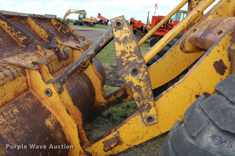 image for item DD0232 1979 Caterpillar 950 wheel loader