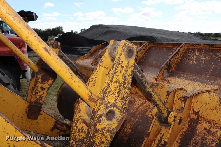 image for item DD0232 1979 Caterpillar 950 wheel loader