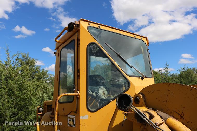 image for item DD0232 1979 Caterpillar 950 wheel loader