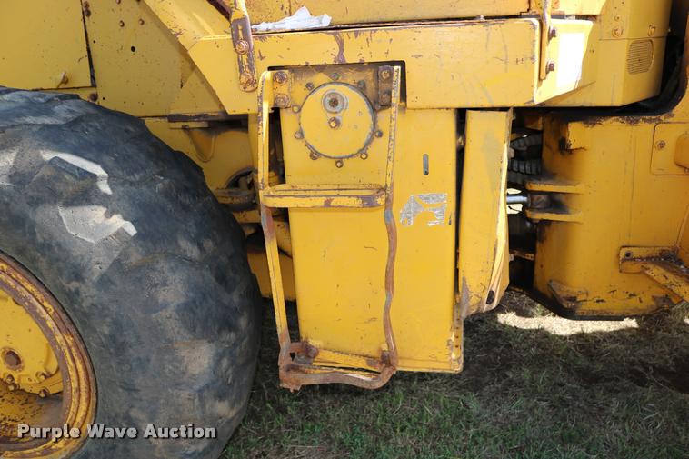 image for item DD0232 1979 Caterpillar 950 wheel loader
