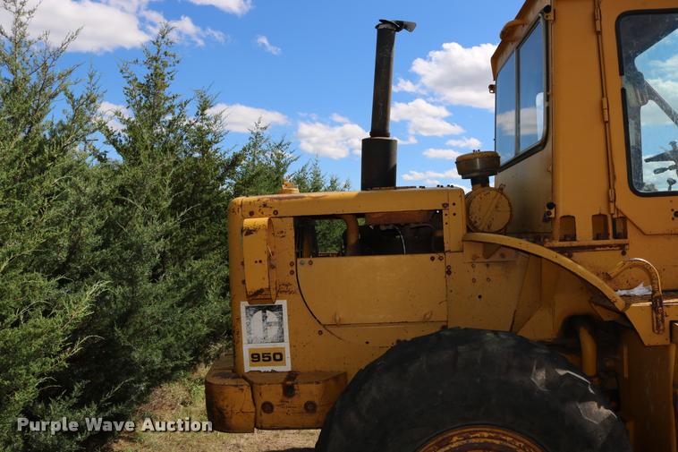 image for item DD0232 1979 Caterpillar 950 wheel loader