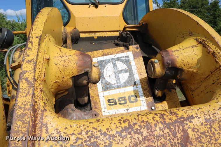 image for item DD0232 1979 Caterpillar 950 wheel loader