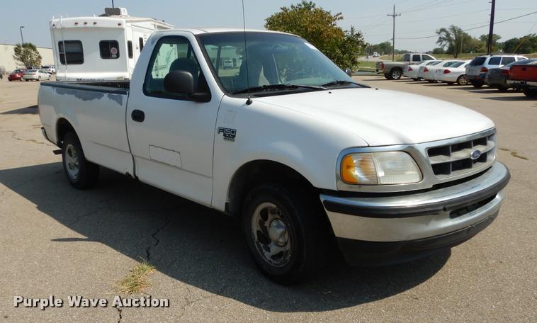 image for item DD0820 1998 Ford F150 XL pickup truck
