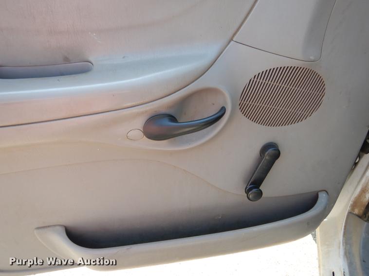 image for item DD0820 1998 Ford F150 XL pickup truck