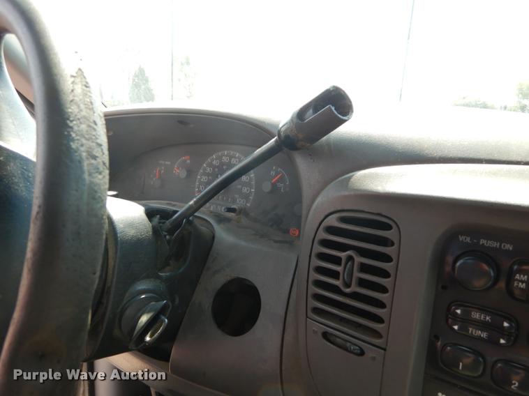 image for item DD0820 1998 Ford F150 XL pickup truck