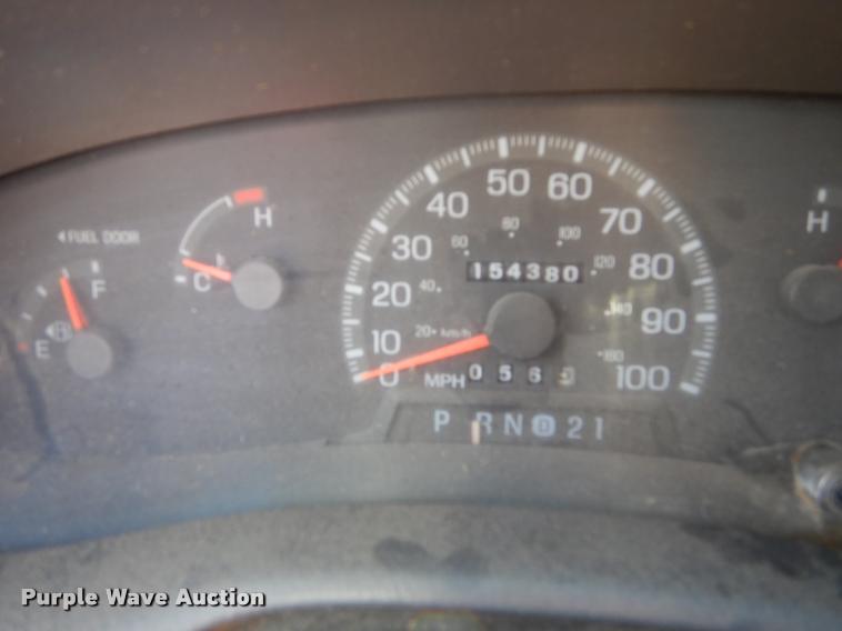 image for item DD0820 1998 Ford F150 XL pickup truck