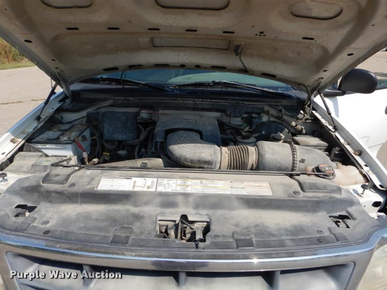 image for item DD0820 1998 Ford F150 XL pickup truck