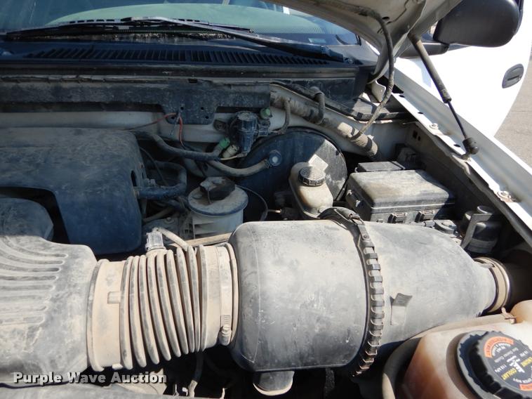 image for item DD0820 1998 Ford F150 XL pickup truck