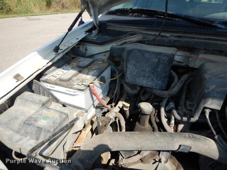 image for item DD0820 1998 Ford F150 XL pickup truck