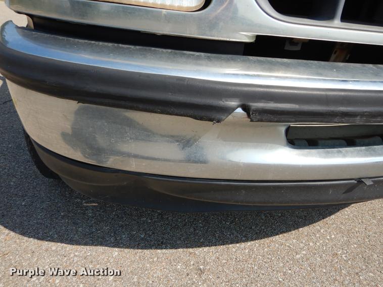 image for item DD0820 1998 Ford F150 XL pickup truck