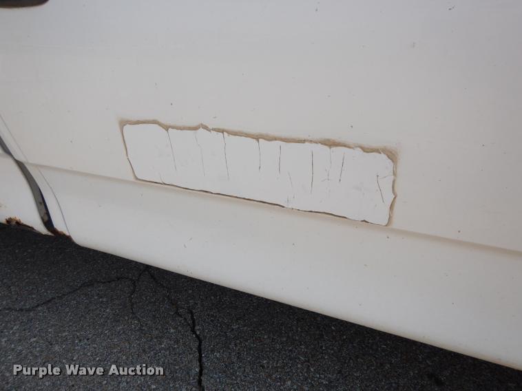 image for item DD0820 1998 Ford F150 XL pickup truck