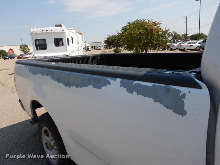 image for item DD0820 1998 Ford F150 XL pickup truck