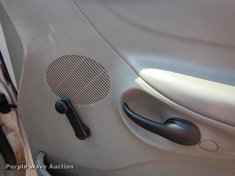 image for item DD0820 1998 Ford F150 XL pickup truck