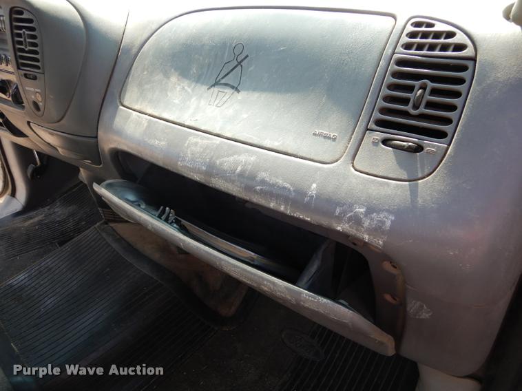 image for item DD0820 1998 Ford F150 XL pickup truck