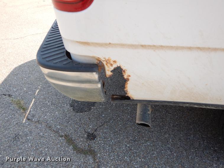 image for item DD0820 1998 Ford F150 XL pickup truck