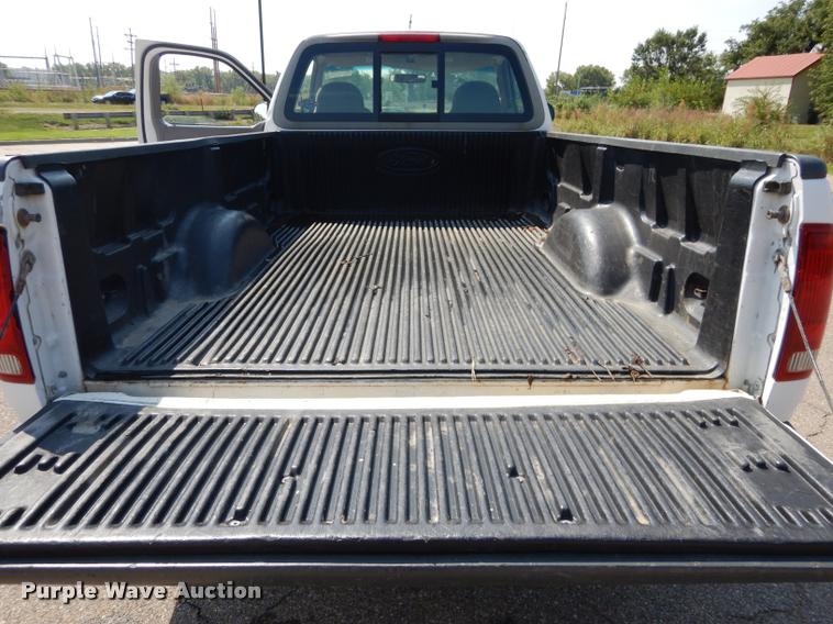 image for item DD0820 1998 Ford F150 XL pickup truck