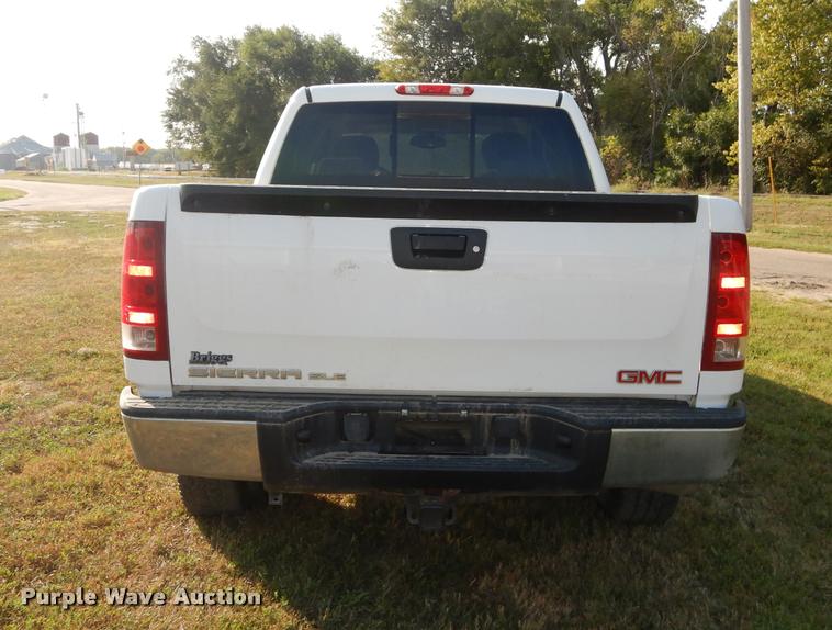 image for item DD0832 2008 GMC Sierra 1500 SLE Z71 Crew Cab pickup truck