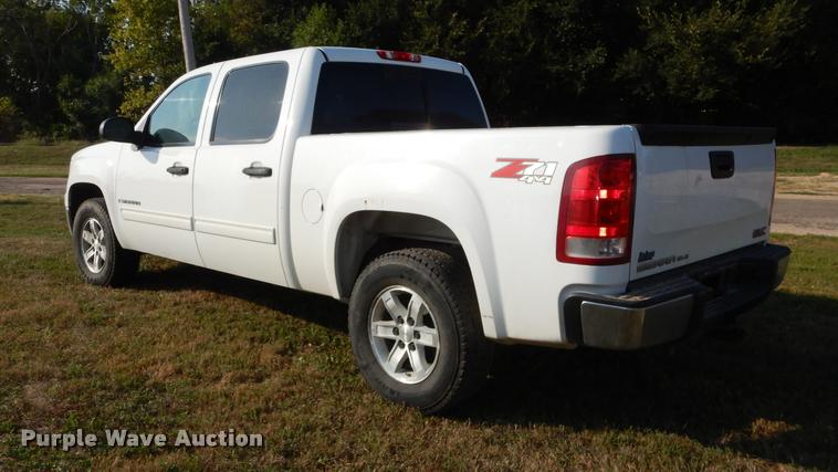 image for item DD0832 2008 GMC Sierra 1500 SLE Z71 Crew Cab pickup truck