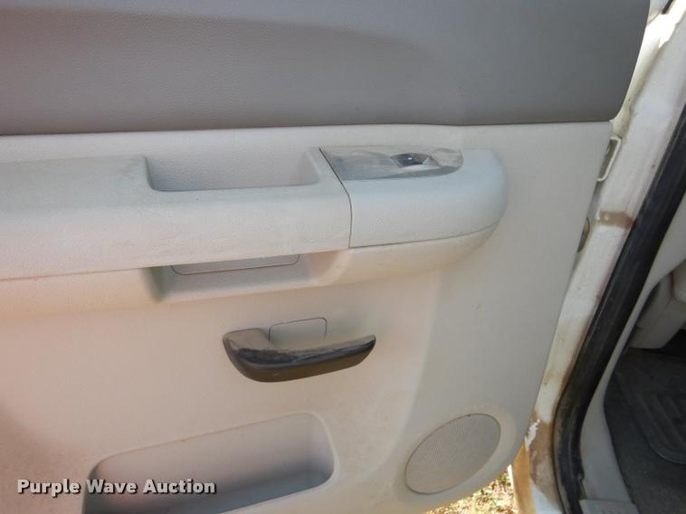 image for item DD0832 2008 GMC Sierra 1500 SLE Z71 Crew Cab pickup truck