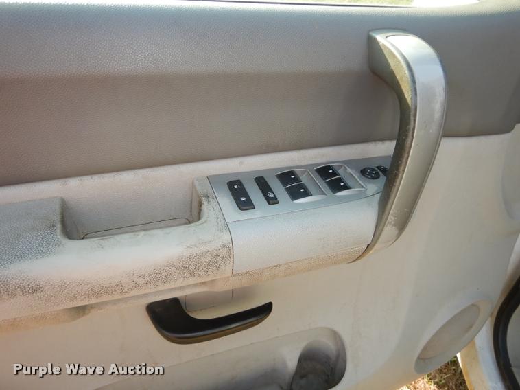 image for item DD0832 2008 GMC Sierra 1500 SLE Z71 Crew Cab pickup truck