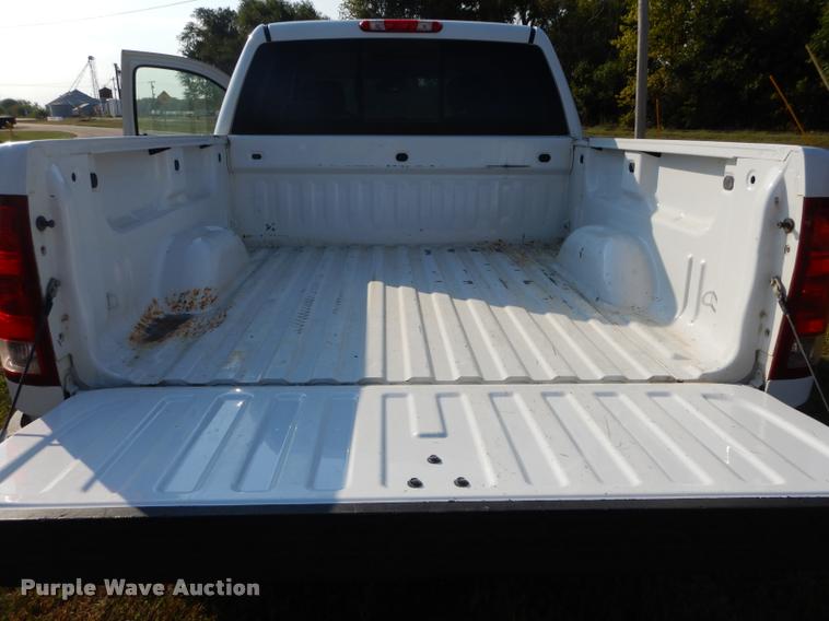 image for item DD0832 2008 GMC Sierra 1500 SLE Z71 Crew Cab pickup truck