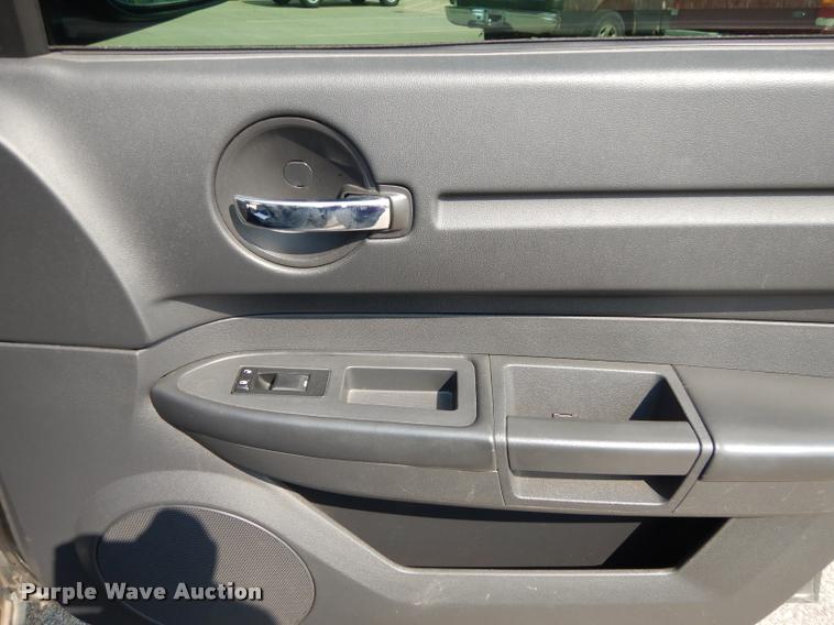 image for item DD0841 2008 Dodge  Charger SE