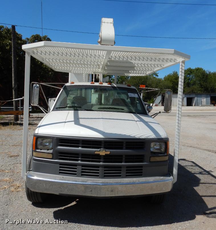 image for item DD0850 1995 Chevrolet Cheyenne 3500 bucket truck