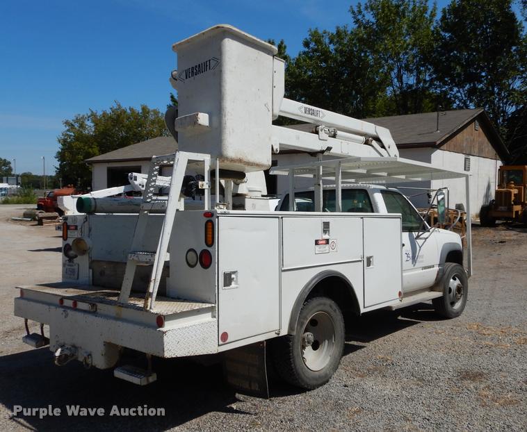 image for item DD0850 1995 Chevrolet Cheyenne 3500 bucket truck