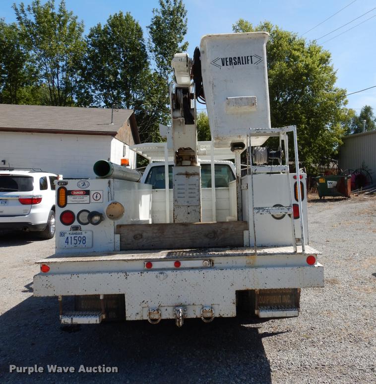 image for item DD0850 1995 Chevrolet Cheyenne 3500 bucket truck