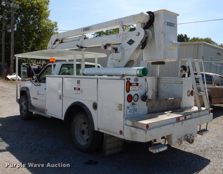 image for item DD0850 1995 Chevrolet Cheyenne 3500 bucket truck