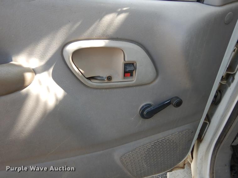 image for item DD0850 1995 Chevrolet Cheyenne 3500 bucket truck