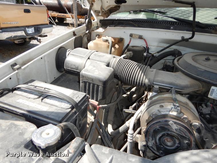 image for item DD0850 1995 Chevrolet Cheyenne 3500 bucket truck