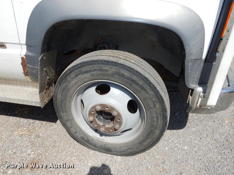 image for item DD0850 1995 Chevrolet Cheyenne 3500 bucket truck