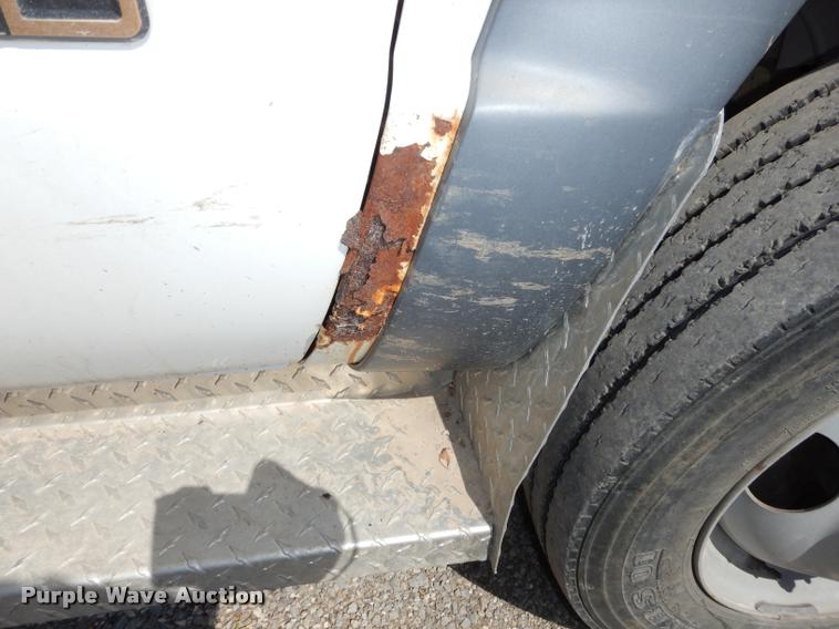 image for item DD0850 1995 Chevrolet Cheyenne 3500 bucket truck