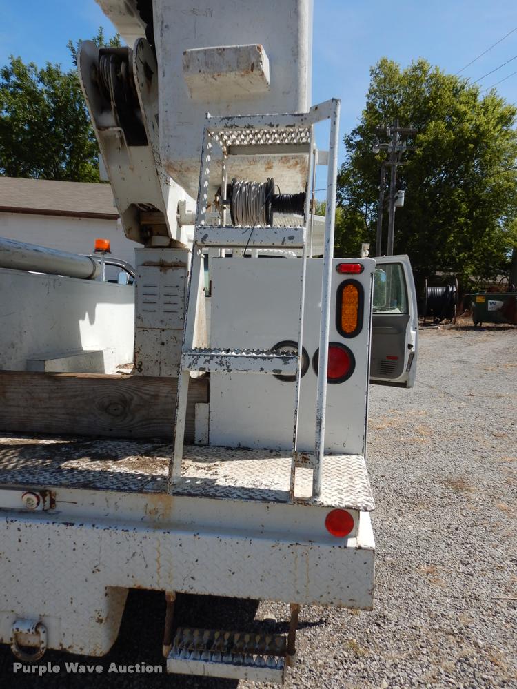 image for item DD0850 1995 Chevrolet Cheyenne 3500 bucket truck
