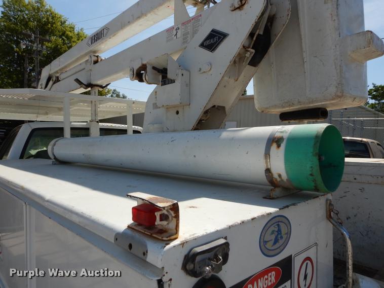 image for item DD0850 1995 Chevrolet Cheyenne 3500 bucket truck