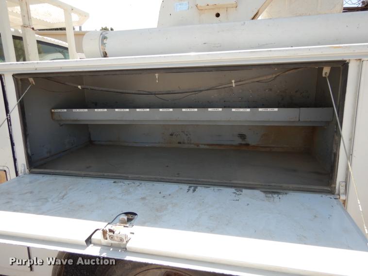 image for item DD0850 1995 Chevrolet Cheyenne 3500 bucket truck