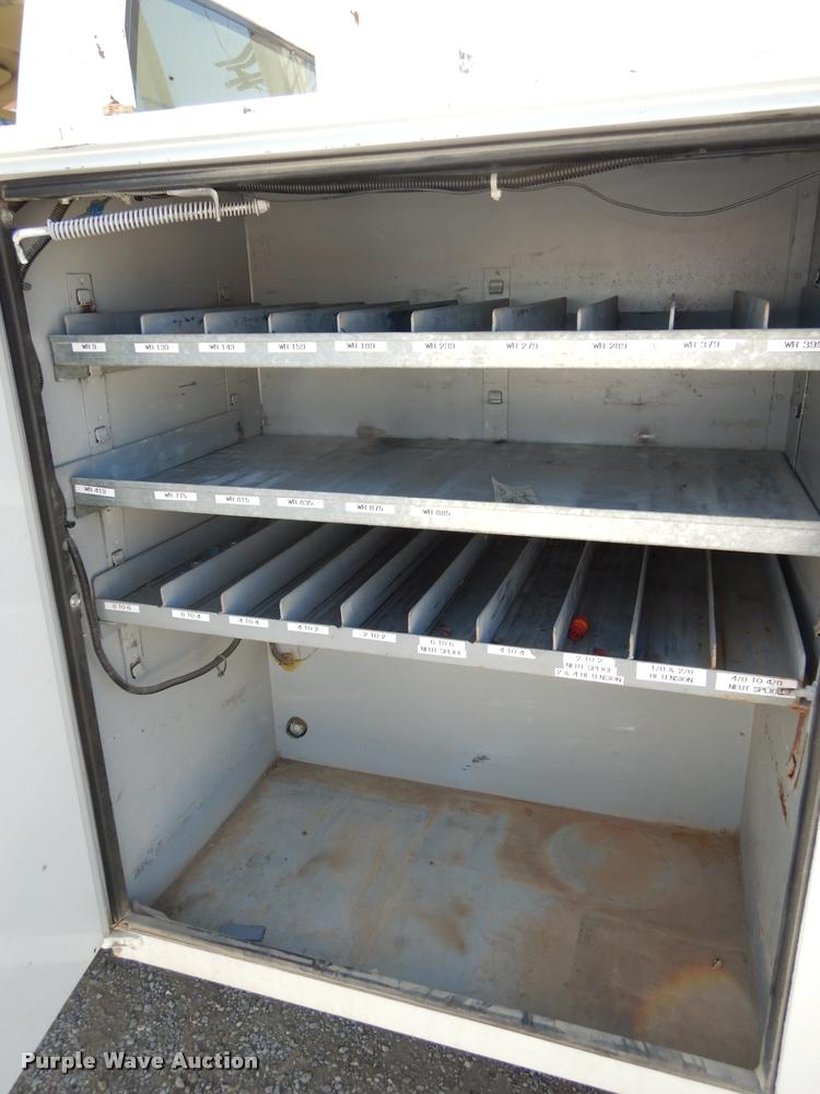 image for item DD0850 1995 Chevrolet Cheyenne 3500 bucket truck