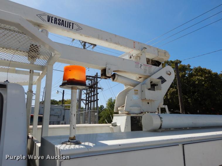 image for item DD0850 1995 Chevrolet Cheyenne 3500 bucket truck