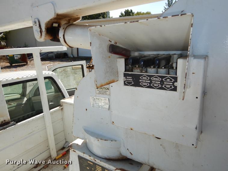 image for item DD0850 1995 Chevrolet Cheyenne 3500 bucket truck