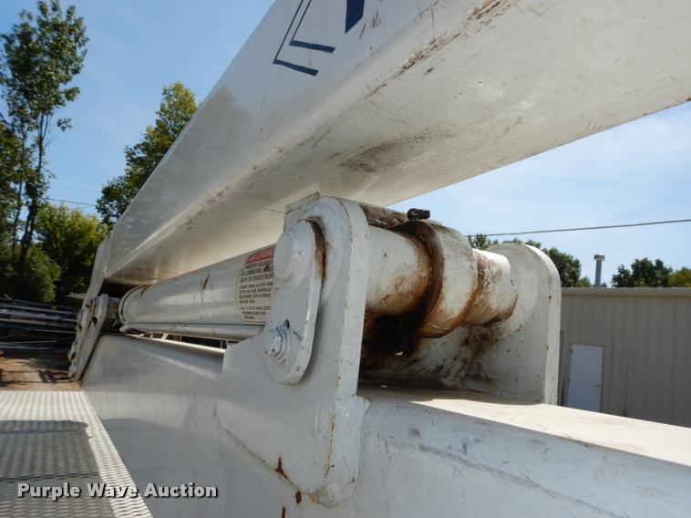 image for item DD0850 1995 Chevrolet Cheyenne 3500 bucket truck