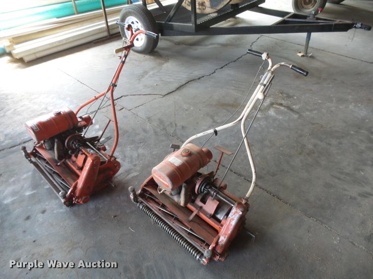 image for item DE9164 (2) Jacobsen greens mowers