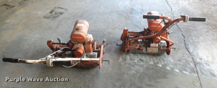 image for item DE9164 (2) Jacobsen greens mowers