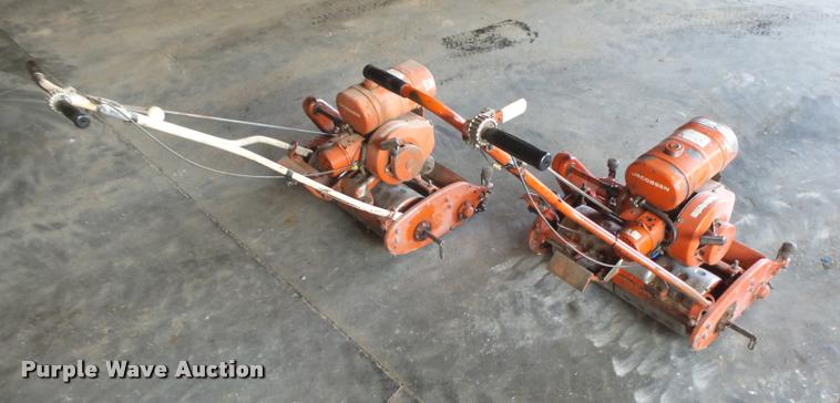 image for item DE9164 (2) Jacobsen greens mowers